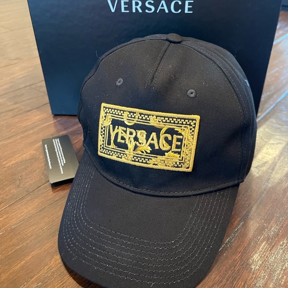 NWT Brand New Versace Black Logo Baseball Cap Women’s 57 - Picture 6 of 11